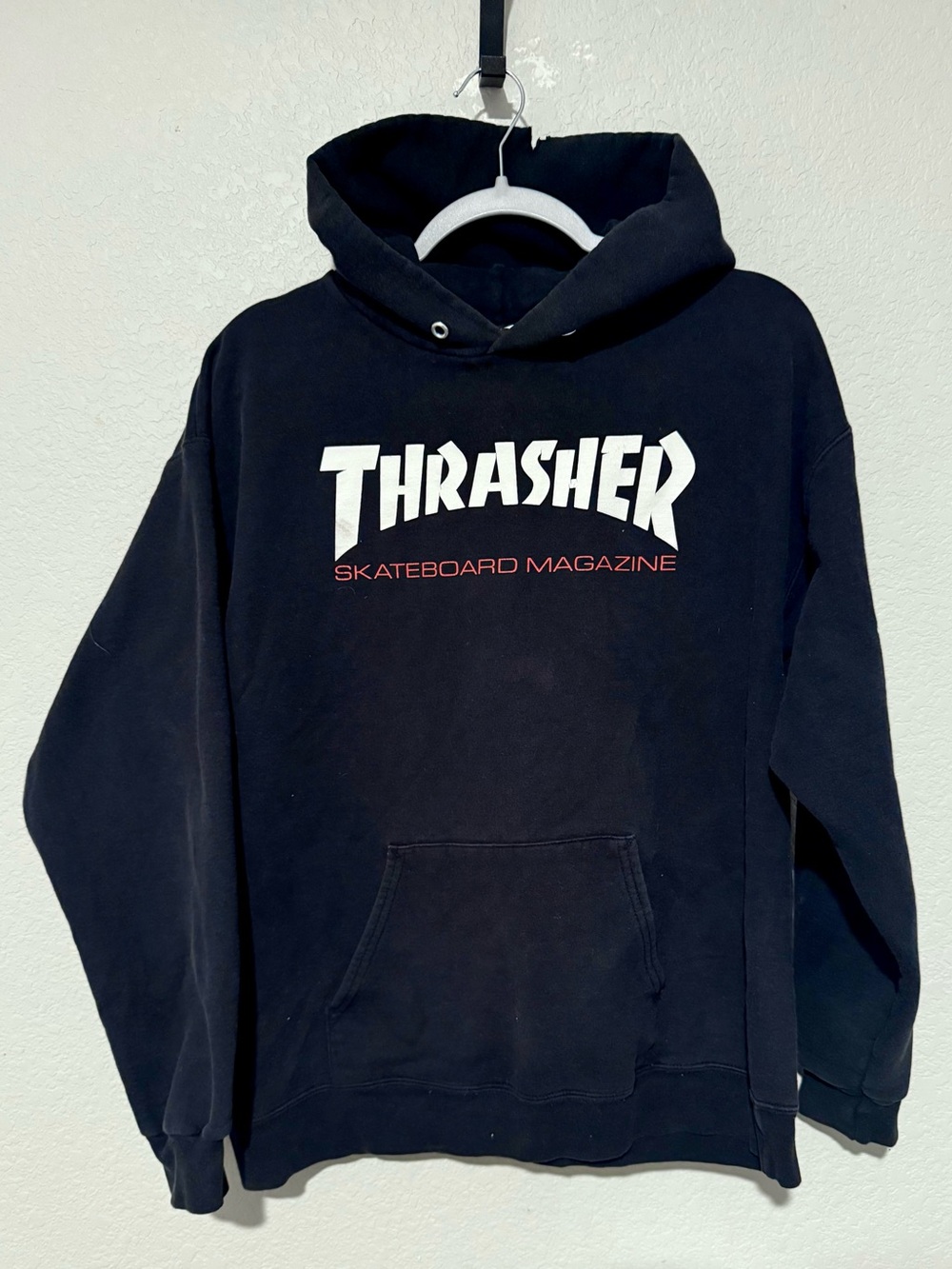 Thrasher Black Pullover Hoodie with White & Red Logo Men’s Size Medium